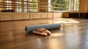 À 51 ans, Julia Vignali mise sur la barre au sol : 3 raisons pour lesquelles cette méthode inspirée du ballet gagne du terrain