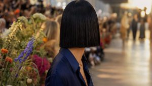 Demi Moore, 63 ans, apparaît avec un carré au menton à la Fashion Week de New York, et ce n'est pas une coupe