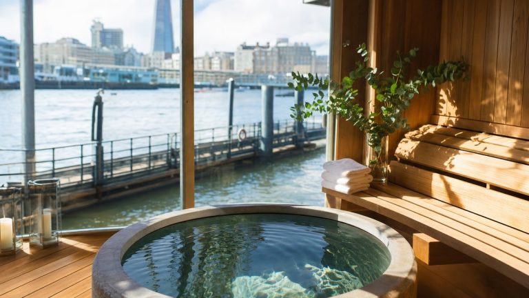 Fashion Week de Londres : 5 adresses bien-être ouvertes récemment, du spa Six Senses au sauna de Fulham Pier