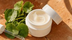 Une peau 21 % plus liftée en 4 semaines : ce que contient vraiment la crème contour des yeux 360º Shot PDRN de Centellian24