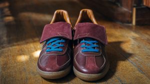 Veja et Magliano signent une sneaker à 220 euros qui remplace la basket blanche dans les looks d'automne