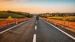 Autoroute A69 : une bande de 200 mètres interdite aux manifestants dans 17 communes du Tarn avant l'inauguration prévue le 15 octobre